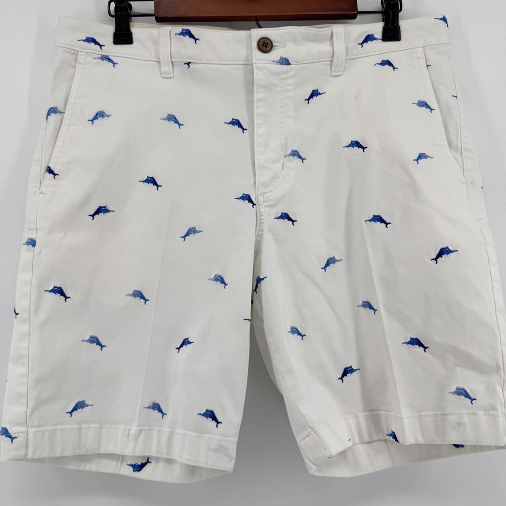 Tommy Bahama Shorts Mens 35 White Blue Embroidered Marlin Boracay Chino 9 Inseam